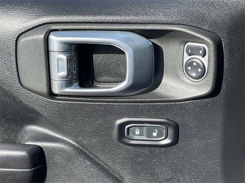 Used 2021 Jeep Wrangler Unlimited Rubicon image 24