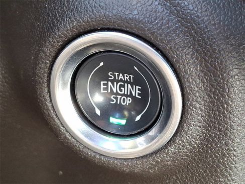 Used 2020 GMC Sierra 2500 Denali w/ Denali Ultimate Package image 28