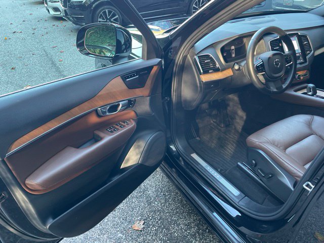 Certified 2025 Volvo XC90 B6 Plus w/ Protection Package AWD/4WD image 11
