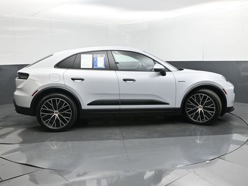 Used 2024 Porsche Macan 4 Electric w/ Premium Package image 6