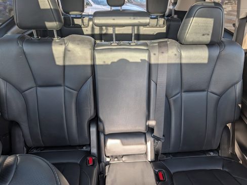 Certified 2023 Subaru Ascent Limited w/ Technology Package image 13