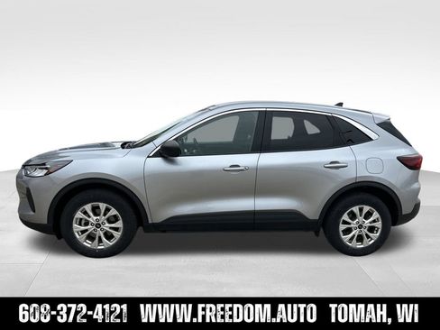 Used 2024 Ford Escape Active w/ Tech Pack #1 AWD/4WD image 2