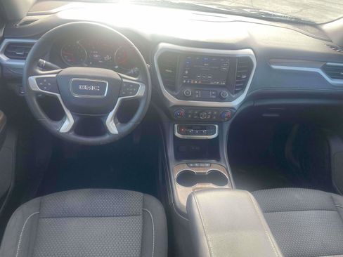 Used 2021 GMC Acadia SLE image 7