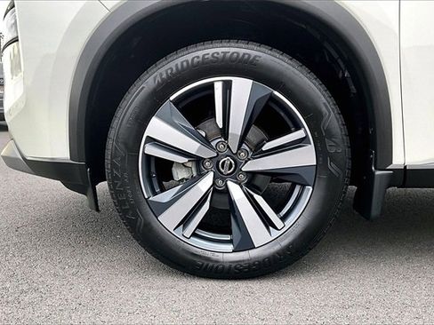 Used 2021 Nissan Rogue SL w/ Premium Package image 8