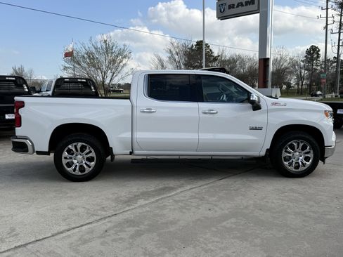 Used 2024 Chevrolet Silverado 1500 LTZ image 3