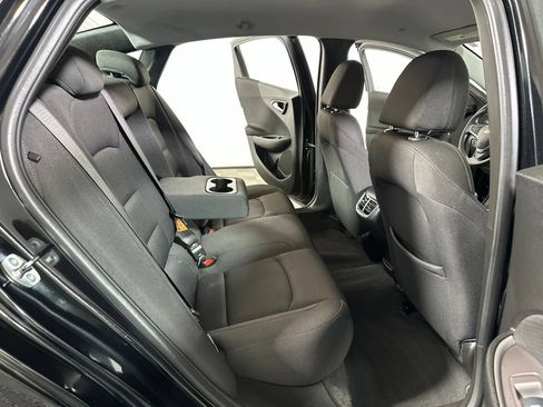 Used 2024 Chevrolet Malibu LT FWD image 22