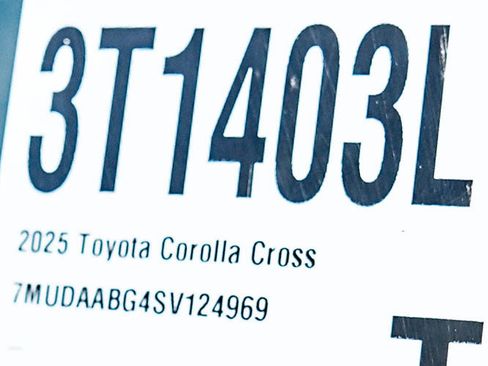 Used 2025 Toyota Corolla Cross XLE w/ Convenience Package AWD/4WD image 30