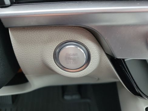 Certified 2025 Kia Telluride S image 33