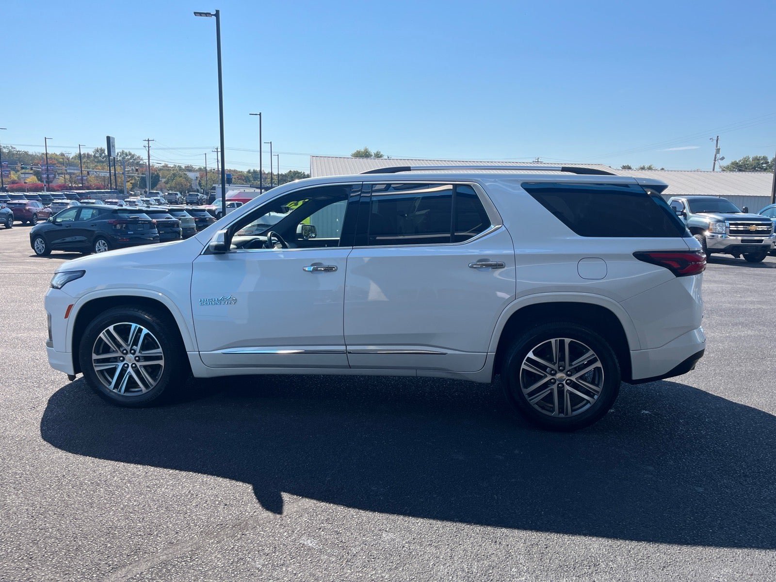 Used 2023 Chevrolet Traverse High Country AWD/4WD image 9