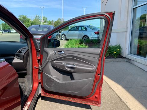 Used 2014 Ford Escape SE FWD image 34