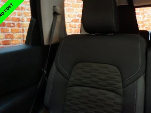 Used 2025 Nissan Pathfinder SV w/ SV Premium Package image 57