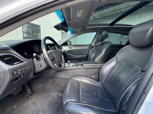 Used 2018 Genesis G80 3.8 w/ Option Group 03 image 7