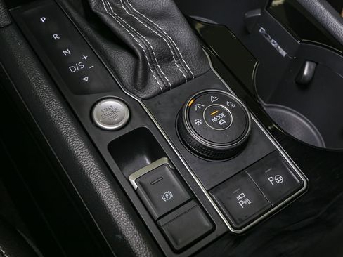 Certified 2023 Volkswagen Atlas Cross Sport SEL Premium R-Line image 38