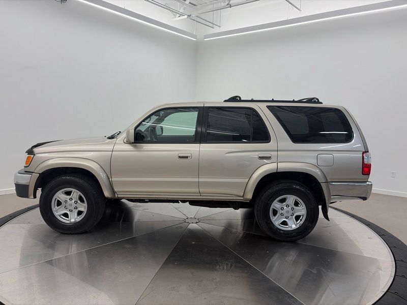Used 2002 Toyota 4Runner SR5 w/ Leather Trim Pkg AWD/4WD image 5