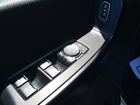 Used 2022 Ford F150 XL w/ STX Black Appearance Package AWD/4WD image 8