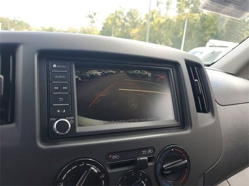 Used 2020 Nissan NV200 S image 16