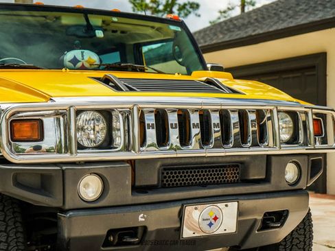 Used 2003 HUMMER H2 w/ Preferred Equipment Group image 97