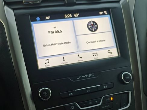 Used 2019 Ford Fusion SEL image 22