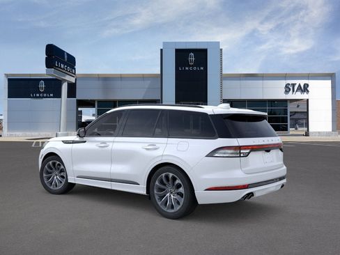 New 2026 Lincoln Aviator AWD image 4