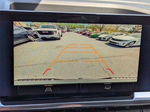 Used 2025 Chevrolet Silverado 1500 LT image 30