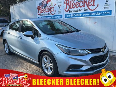 Used 2017 Chevrolet Cruze LT