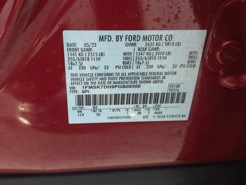Used 2023 Ford Explorer XLT w/ Equipment Group 202A image 28