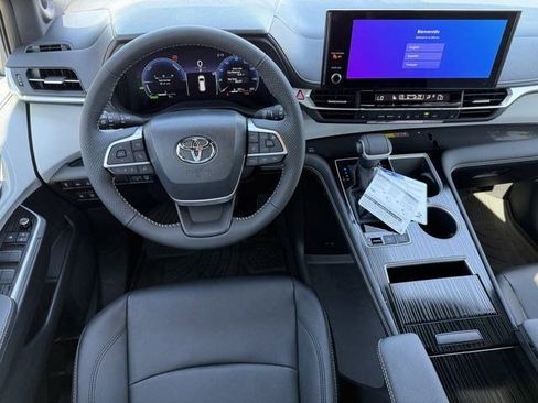 New 2026 Toyota Sienna XSE image 12