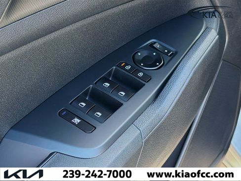 New 2026 Kia Sportage LX FWD image 21