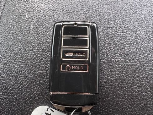 Used 2020 Acura MDX FWD image 33