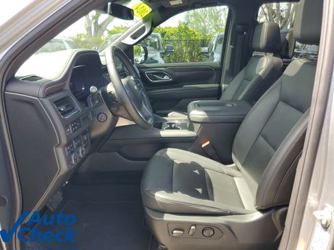Used 2024 Chevrolet Suburban LT w/ Luxury Package AWD/4WD image 20