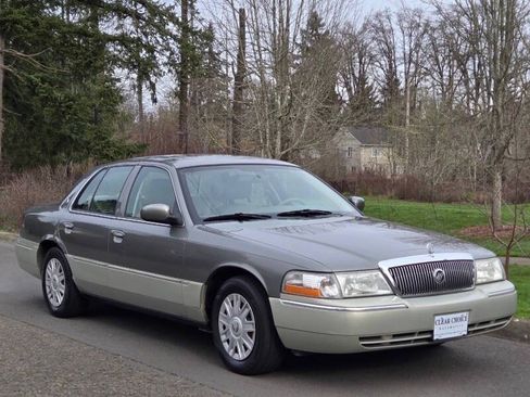 Used 2004 Mercury Grand Marquis GS RWD image 9