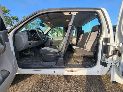 Used 2009 GMC Sierra 2500 W/T w/ Snow Plow Prep Package AWD/4WD image 19