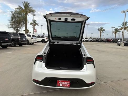 Used 2025 Toyota Prius Limited w/ Limited Premium Package FWD image 30