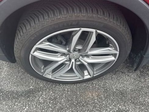Used 2020 Cadillac XT4 Sport w/ Enhanced Visibility Package AWD/4WD image 11
