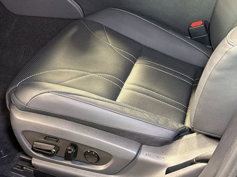 Certified 2025 Lexus ES 300h w/ Luxury Package FWD image 19