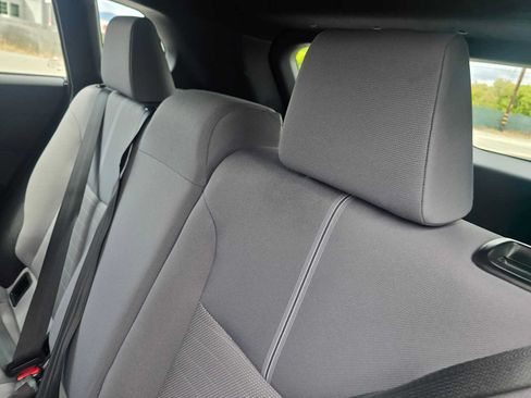 Used 2025 Toyota Corolla Cross AWD Hybrid image 17