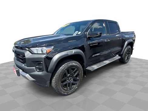 Certified 2024 Chevrolet Colorado Trail Boss w/ Advanced Trailering Package AWD/4WD image 1