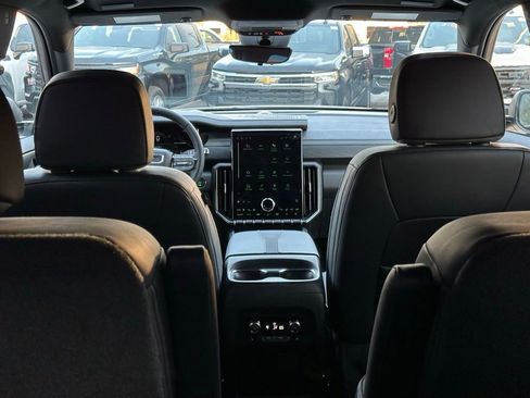 New 2026 GMC Acadia AT4 w/ Luxury Package image 22