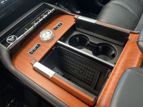 Used 2025 Lincoln Navigator L Black Label image 44