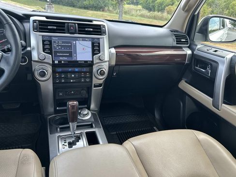 Used 2021 Toyota 4Runner Limited AWD/4WD image 22