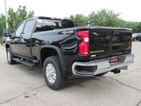 Used 2022 Chevrolet Silverado 2500 LTZ w/ LTZ Plus Package AWD/4WD image 5