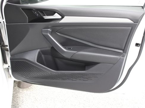 Used 2020 Volkswagen Jetta R-Line w/ R-Line Cold Weather Package FWD image 36