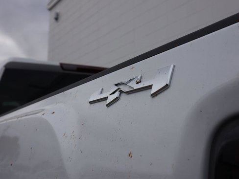 New 2026 GMC Sierra 2500 SLT w/ SLT Convenience Package image 10