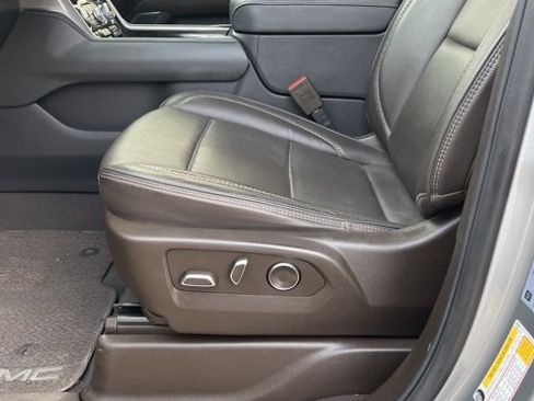 Used 2024 GMC Yukon Denali w/ Max Trailering Package image 14