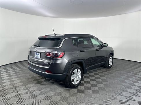 Certified 2022 Jeep Compass Latitude image 8