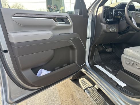 New 2026 GMC Sierra 3500 SLE w/ SLE Value Package image 15