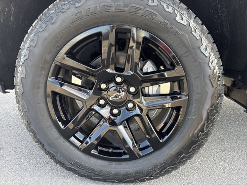 New 2026 Chevrolet Silverado 1500 LT Trail Boss w/ Safety Package image 11