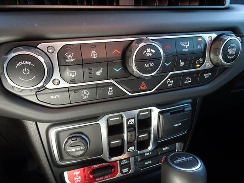 Used 2024 Jeep Gladiator Rubicon image 20