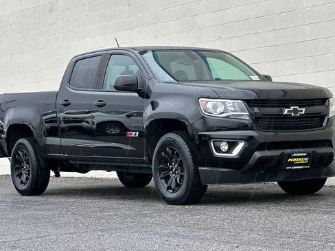 Certified 2018 Chevrolet Colorado Z71 w/ Z71 Midnight Edition image 2