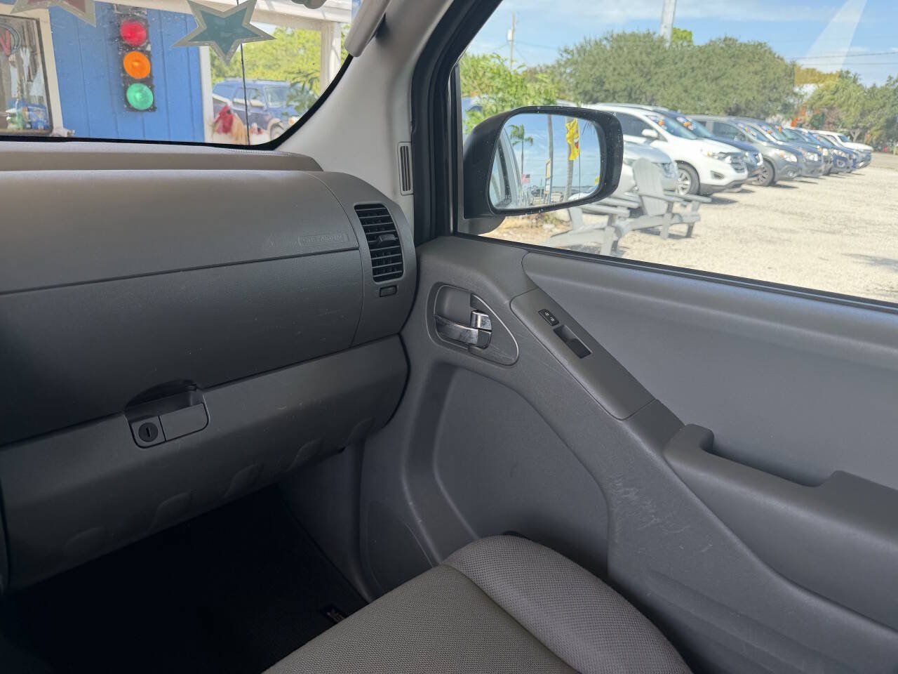 Used 2021 Nissan Frontier S RWD image 13